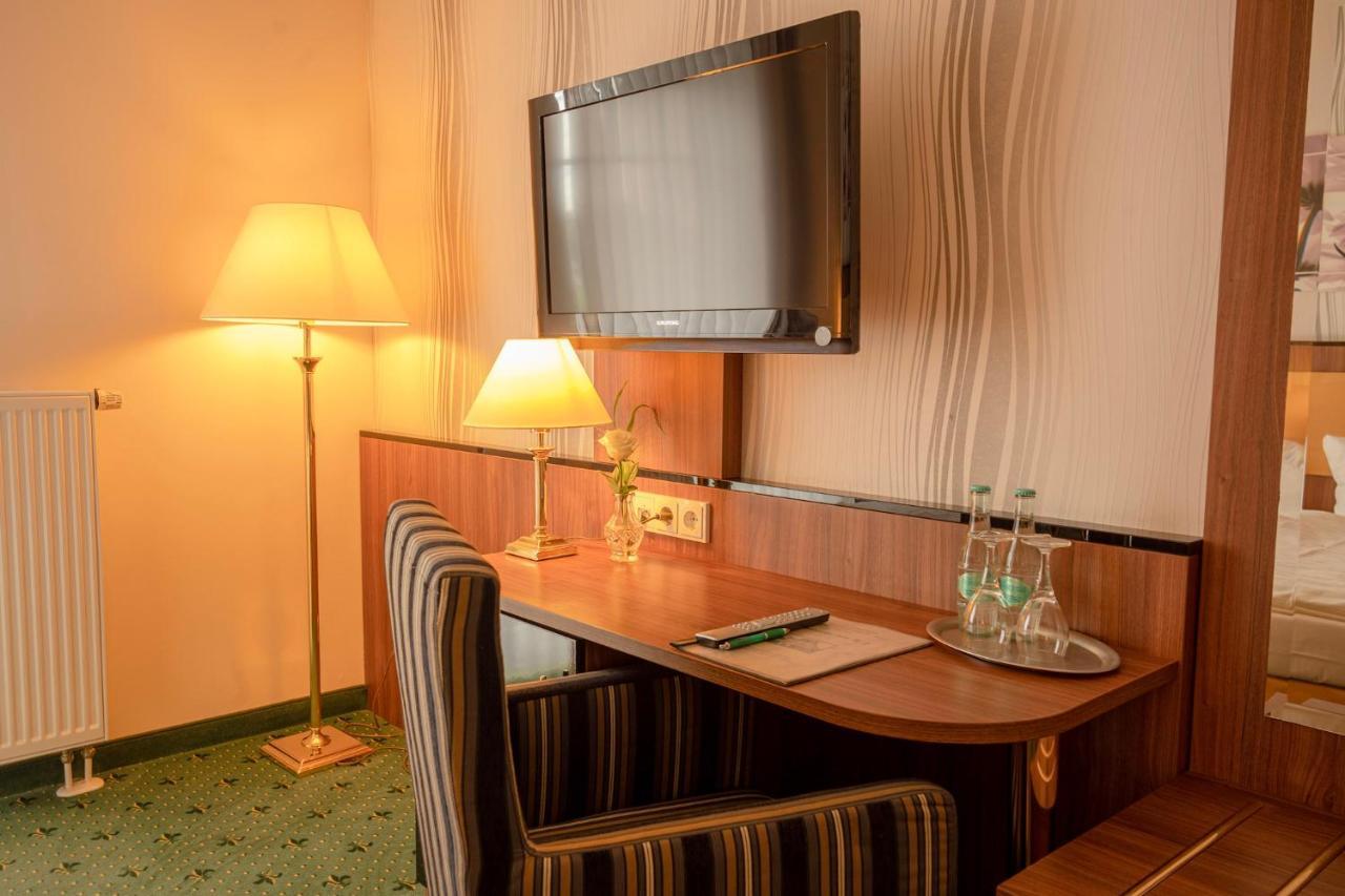 Alte Landratsvilla Hotel Bender Westerburg  Εξωτερικό φωτογραφία