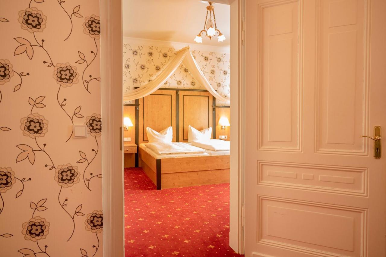 Alte Landratsvilla Hotel Bender Westerburg  Εξωτερικό φωτογραφία