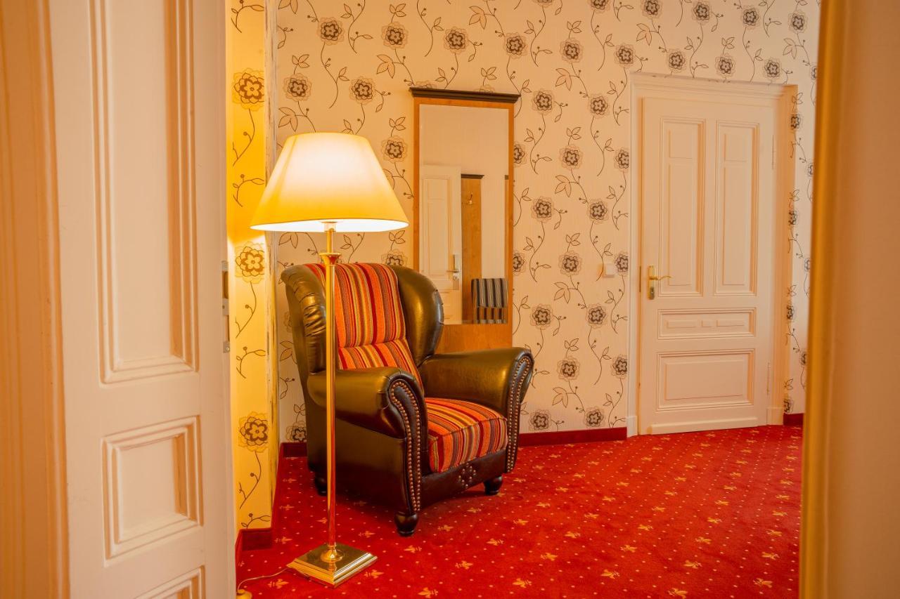Alte Landratsvilla Hotel Bender Westerburg  Εξωτερικό φωτογραφία